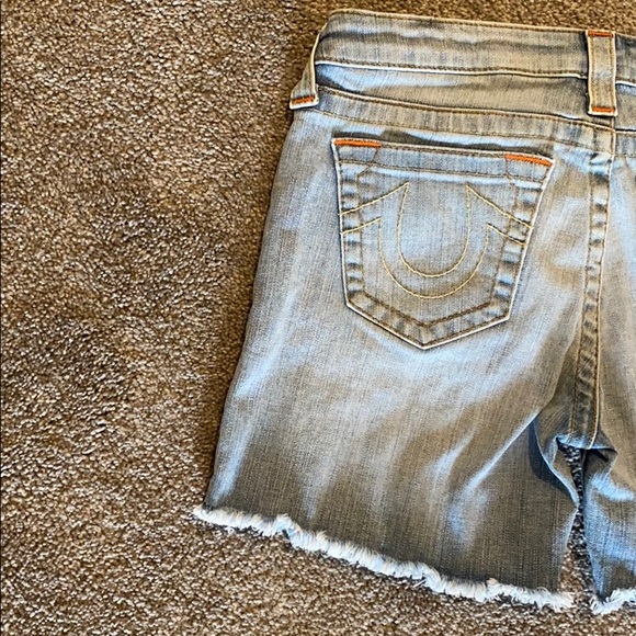 True Religion Shorts for “Women Mid Cut Off” - Picture 5 of 6